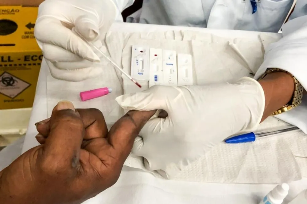 Quatro casos de HIV e 9 de sífilis confirmados em uma semana