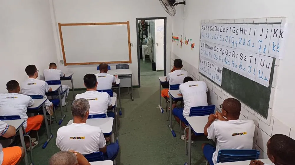 Detentos de Feira de Santana realizam prova do Enem 