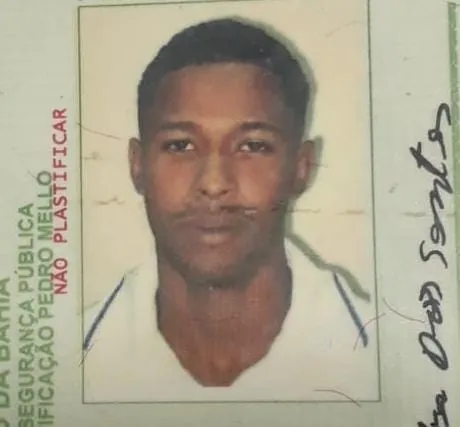 Jovem é morto a tiros no bairro Tomba