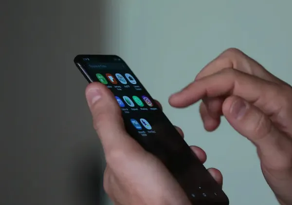 Especialistas aprovam proibição de celular em sala de aula