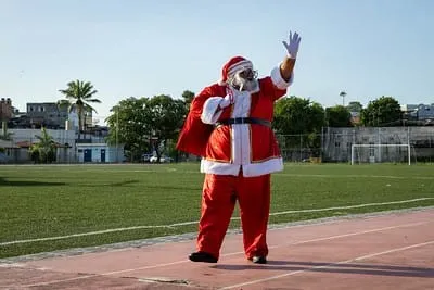 PMBA celebra Natal Solidário com 1.200 crianças e homenagem aos 200 anos da corporação