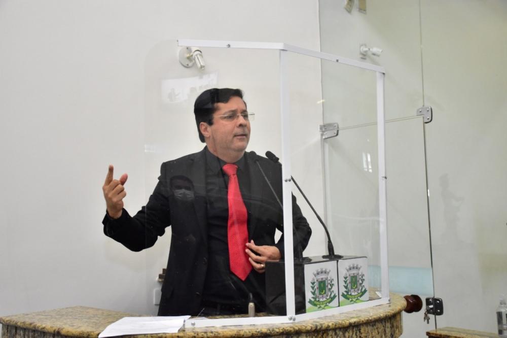 Emendas apresentadas à LDO visam melhorar a administração municipal; votação da lei continuará na próxima terça (27)