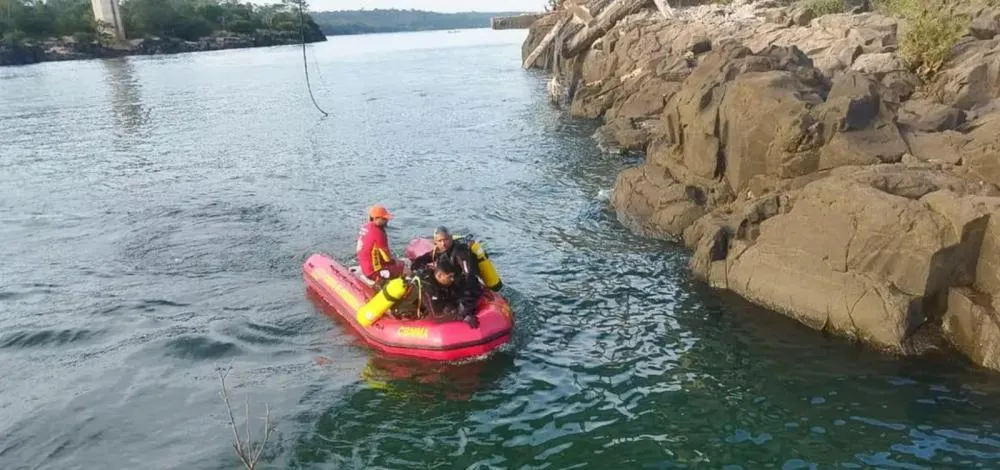 Vazamento químico no Rio Tocantins é confirmado pelo Ibama após desabamento de ponte