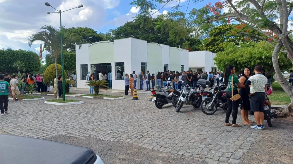Amigos lamentam morte de jovem em latrocínio na Avenida Noide Cerqueira
