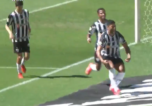  Bahia resiste no primeiro tempo, mas perde mais uma