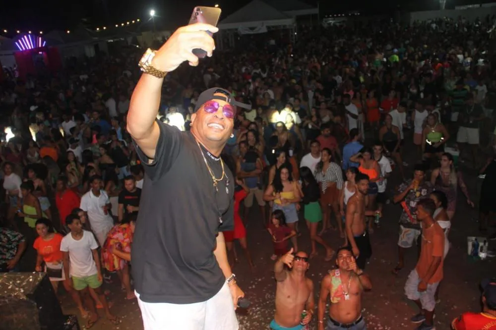 Dyego Leite inicia nova fase com repertório atualizado e grandes sucessos