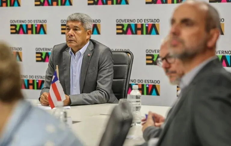 Jerônimo Rodrigues anuncia R$ 2 bilhões em investimentos para a saúde nos municípios