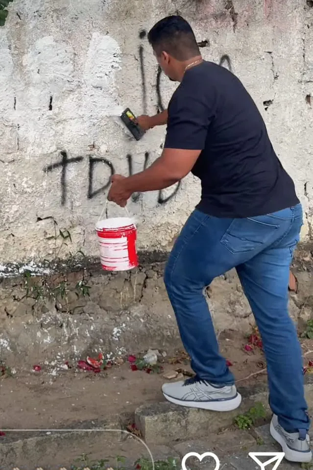 Prefeito de São Gonçalo apaga pichações de facções em muros da cidade