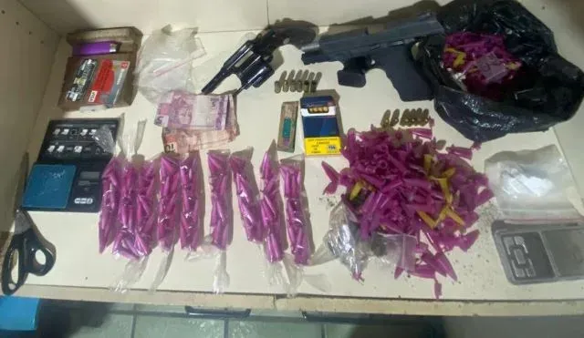 Dois suspeitos morrem em troca de tiros com a Rondesp em São Gonçalo