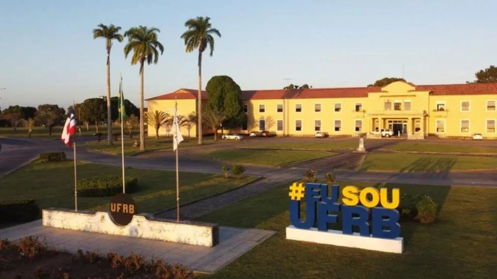 UFRB amplia para 40% reserva de vagas para negros em concursos para professores