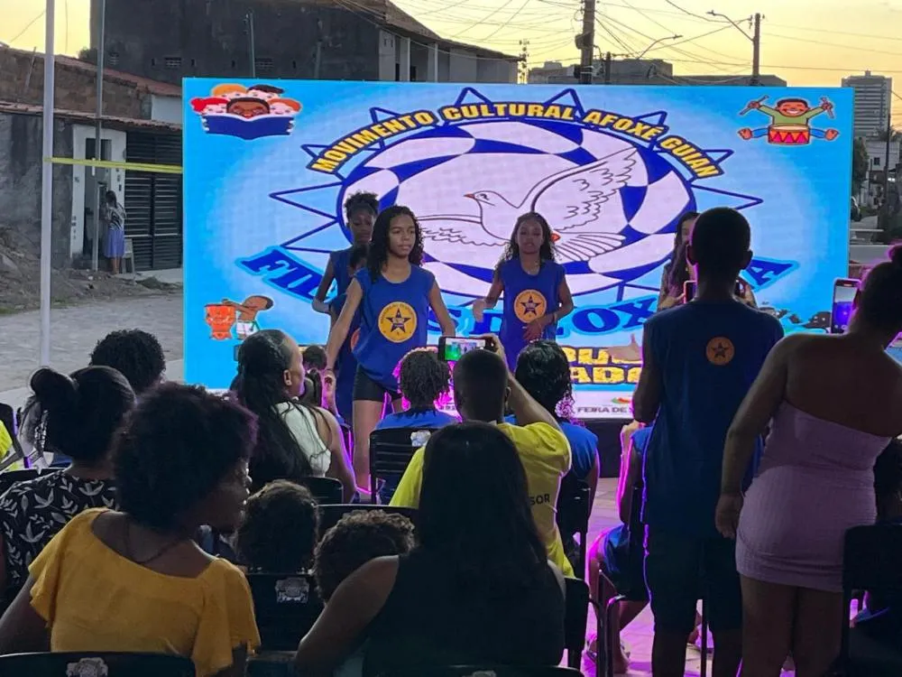 Cinema Comunitário leva cultura e lazer para crianças na Praça Nova da Lagoa Grande