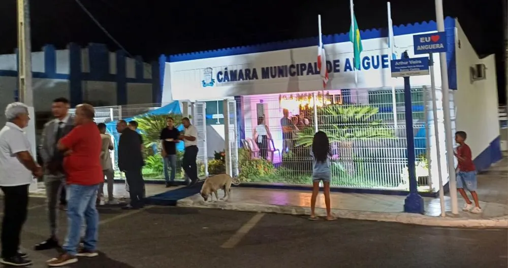 Vereadora Regininha de Zé Luiz assume presidência da Câmara de Anguera e inicia trabalhos legislativos de 2025