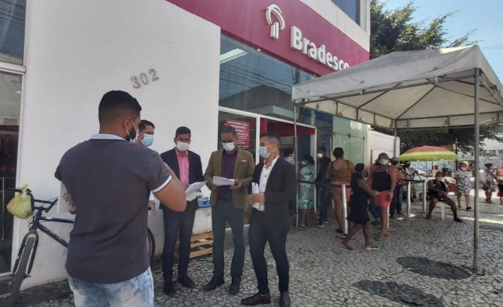 Procon de Feira notificou 18 agências bancárias no mês de julho