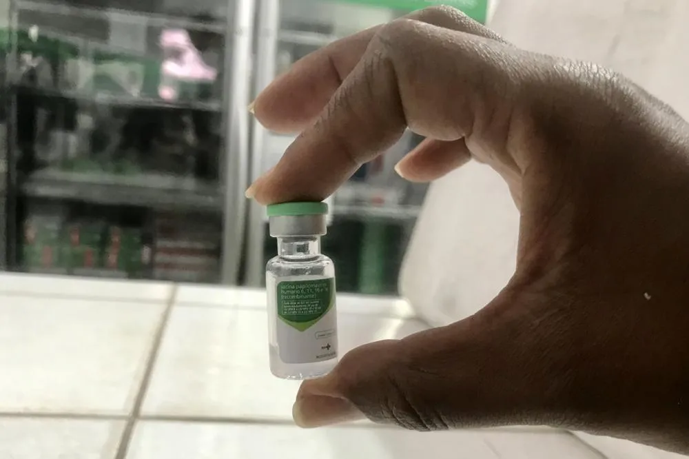 Vacinação contra HPV disponível durante todo o ano nas unidades de saúde