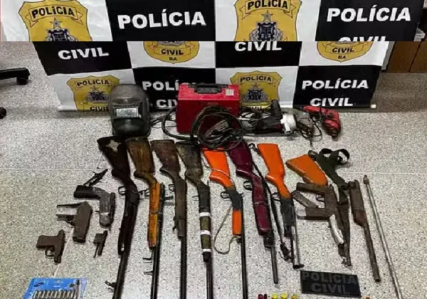 Polícia desmonta fábrica clandestina de armas no interior da Bahia