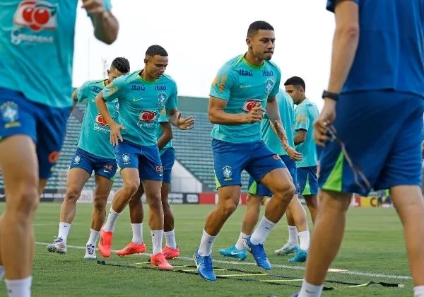 Brasil inicia preparação para jogo contra a Colômbia nesta segunda-feira