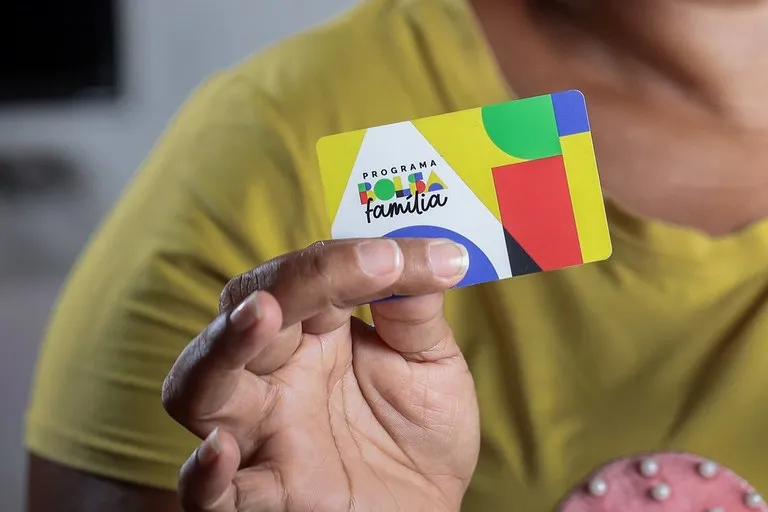 Bahia tem 2,46 milhões de famílias beneficiadas pelo Bolsa Família em março