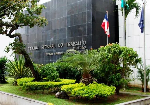 Servidores do Poder Judiciário paralisam as atividades por 24h