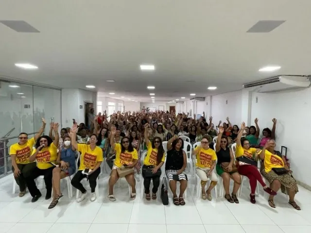 Professores da rede municipal de Feira de Santana anunciam paralisação