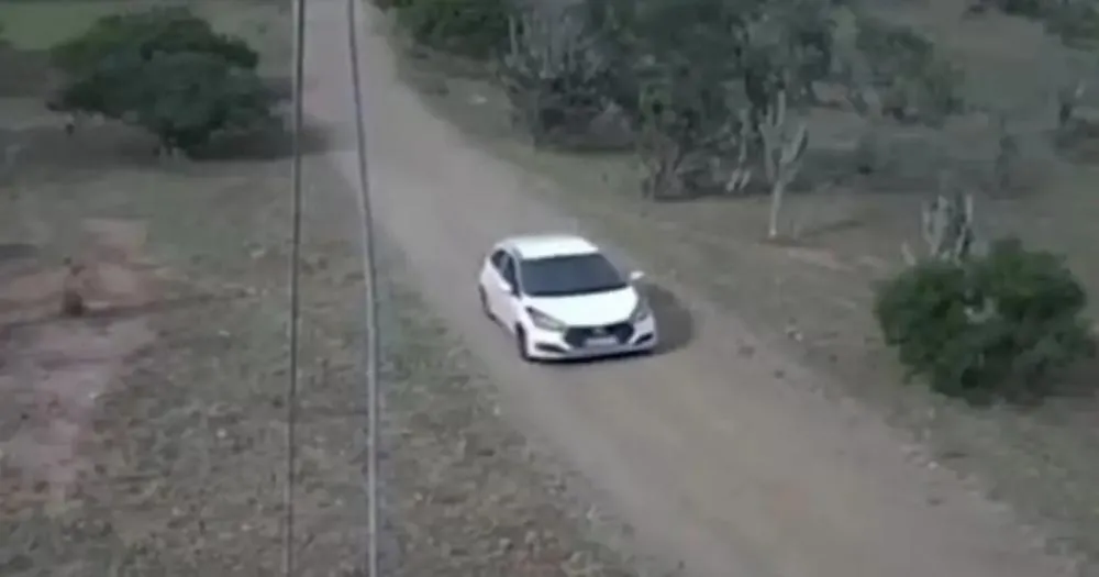 Família é feita refém e tem carro roubado na zona rural de Riachão do Jacuípe