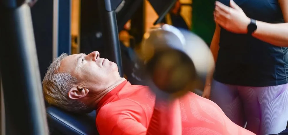 Musculação protege idosos contra demência, revela pesquisa