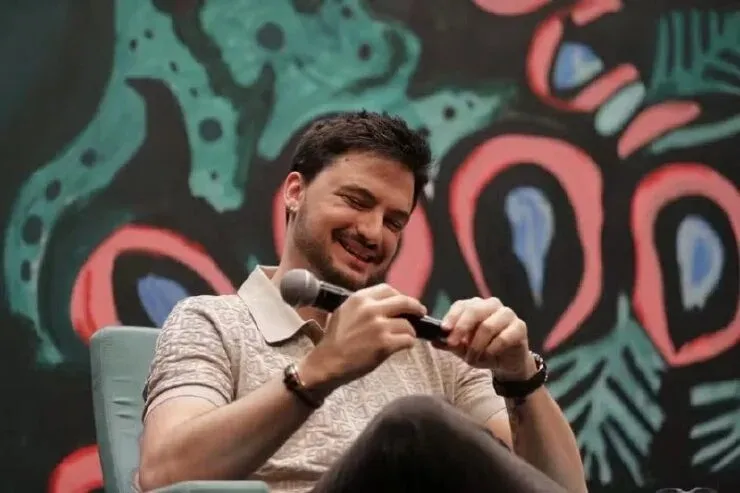 Felipe Neto desmente pré-candidatura à Presidência e faz ação de marketing