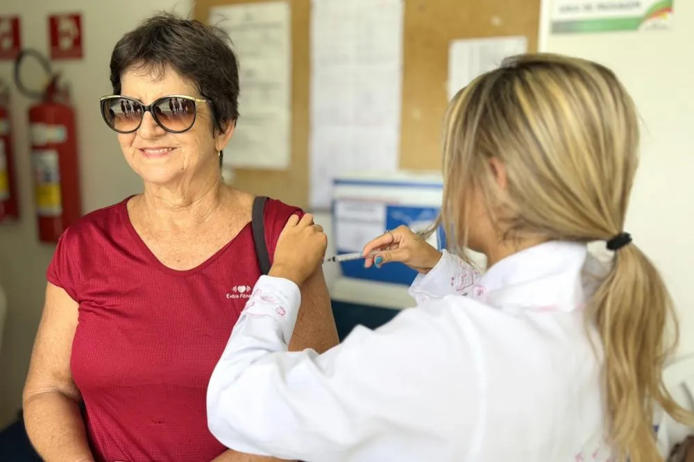 Feira aplicou 4.381 doses da vacina contra a dengue neste ano