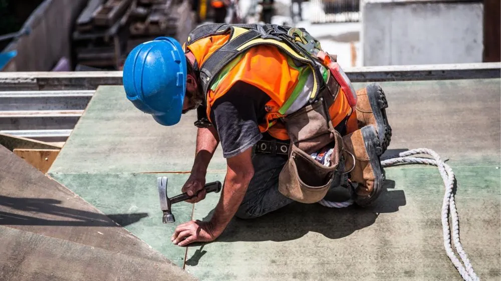 Construção civil e indústria lideram registros de acidentes de trabalho
