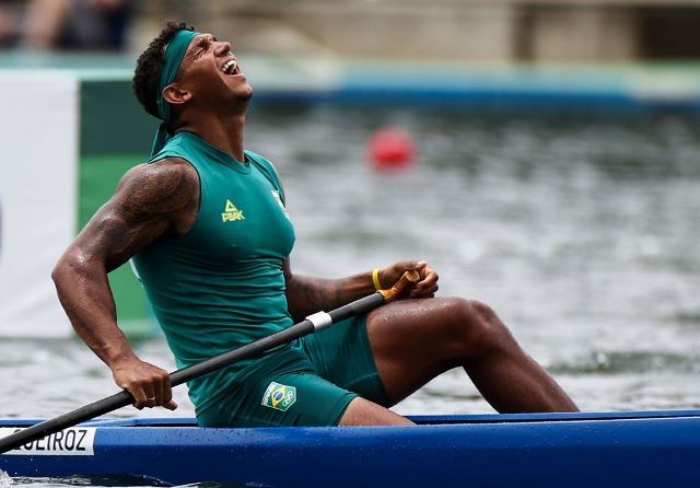 Baiano Isaquias Queiroz é ouro na canoagem de velocidade