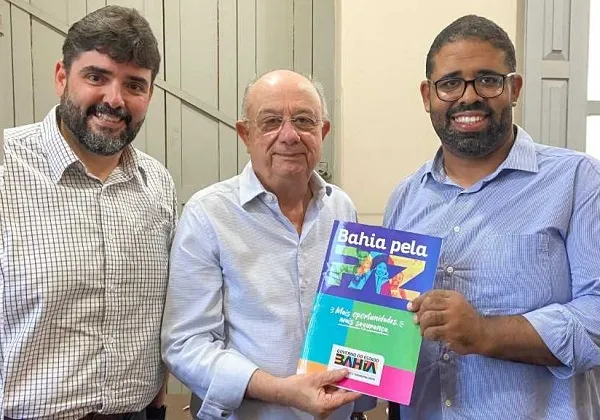 Prefeito se reúne com representantes do governo para tratar do Programa Bahia pela Paz