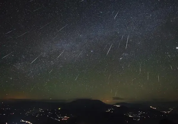 Chuva de meteoros Líridas atinge ápice nesta terça-feira
