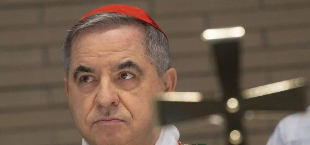 Cardeal condenado à prisão desiste de participar do conclave, diz imprensa italiana