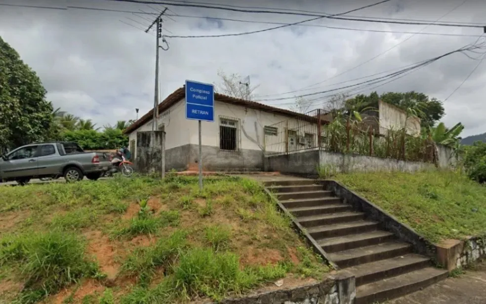 Mulher é morta a tiros na frente dos filhos e uma das crianças é baleada