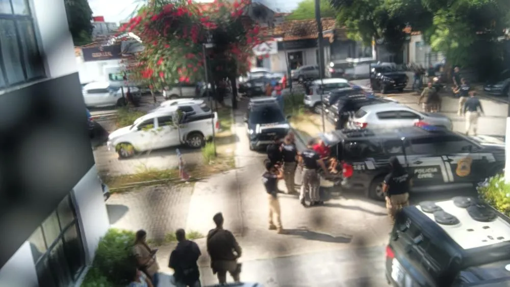 Polícia Civil desarticula organização criminosa em Feira de Santana durante a Operação Skywalker