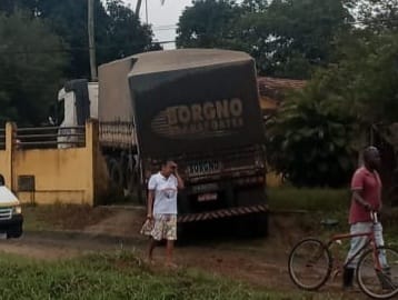 Mulher de 39 morre após ser atingida por bi-trem na 324 em Amélia Rodrigues
