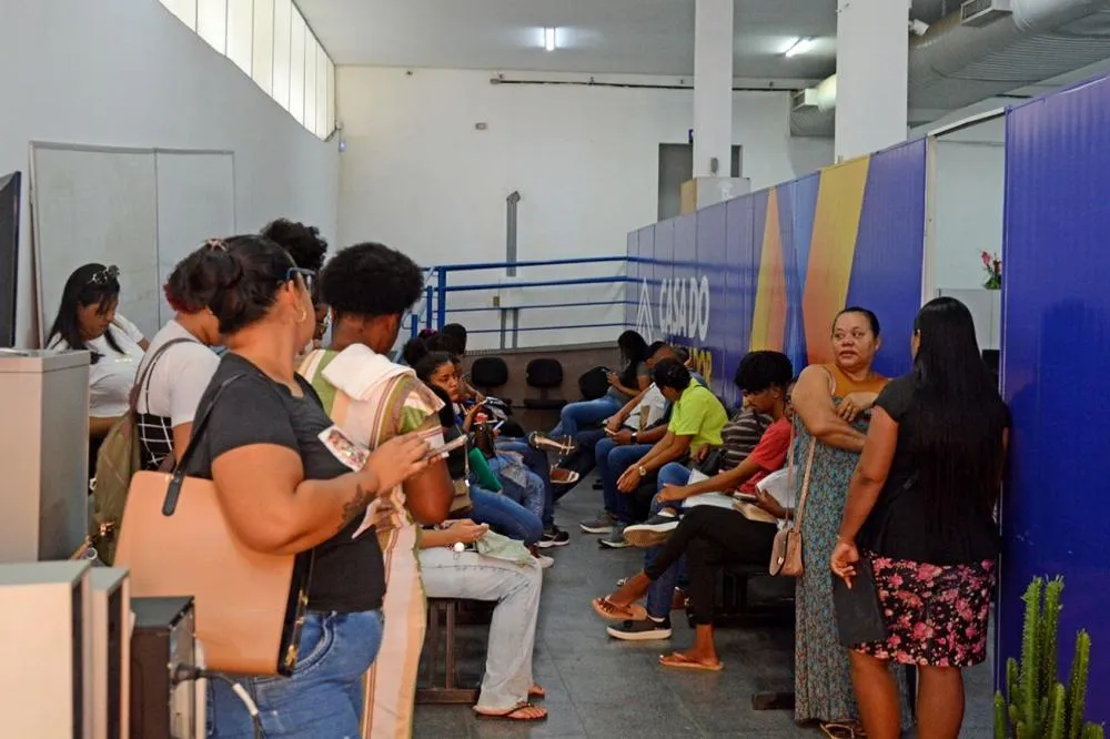 Casa do Trabalhador oferece 196 vagas de emprego e cursos gratuitos de capacitação