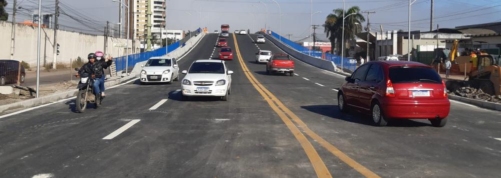 Viaduto que liga a Avenidas Getúlio Vargas á Noide Cerqueira liberado para o tráfego