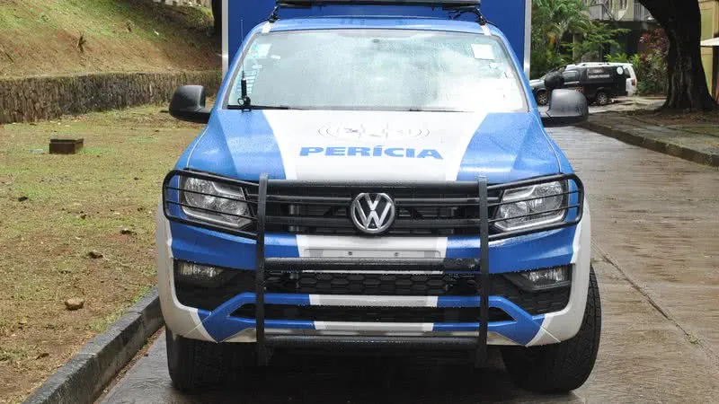 Homem é executado a tiros dentro de casa na presença da esposa e dos filhos no bairro Tomba