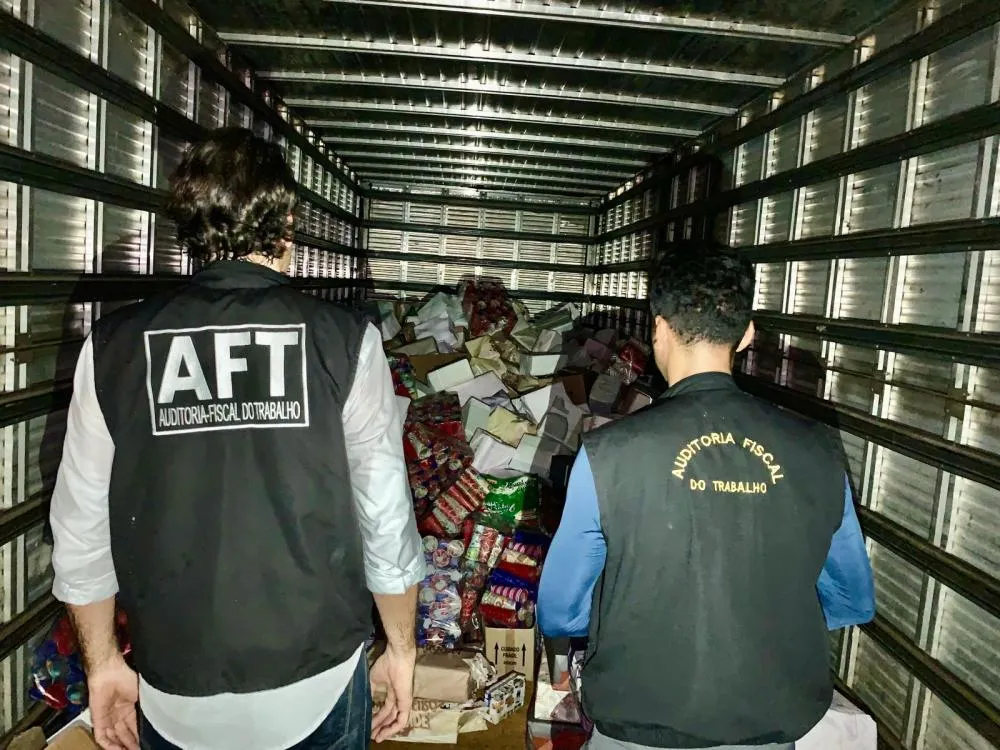 Auditoria-Fiscal do Trabalho identifica local de armazenamento clandestino de fogos em Santo Antônio de Jesus
