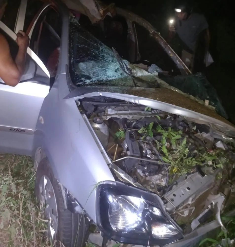 Mãe de dentista encontrado morto em cela morre em acidente na BR-407