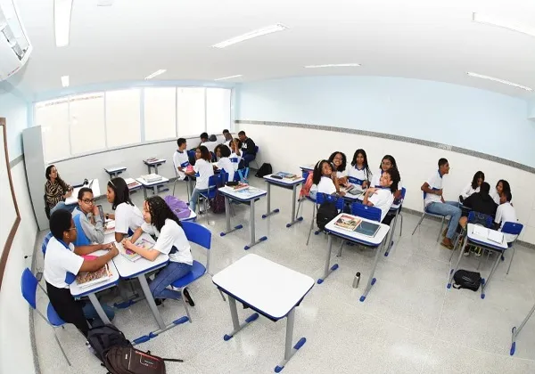 MP-BA recomenda que Prefeitura ofereça alimentação a alunos durante greve dos professores