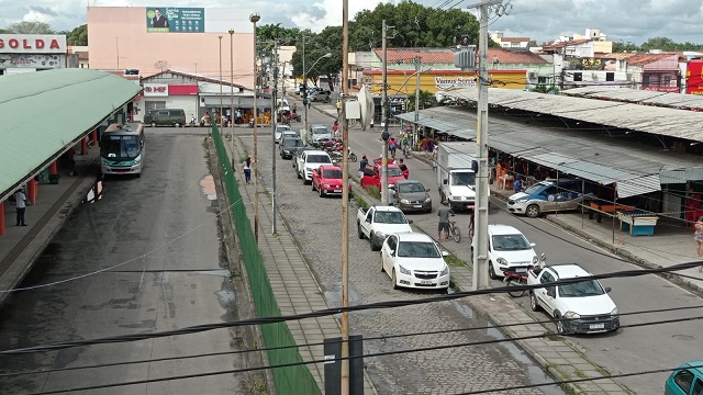 Homem é assassinado quando almoçava em quiosque na Cidade Nova