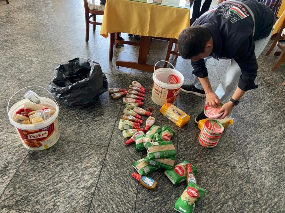 Procon flagra 456 produtos vencidos durante Operação Dia dos Namorados em Feira de Santana