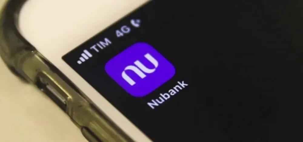 Nubank enfrenta instabilidade e usuários reclamam de bloqueio no acesso ao salário