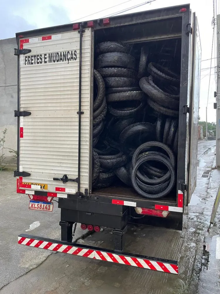 Polícia Civil recupera carga de pneus e carro roubados em Feira de Santana