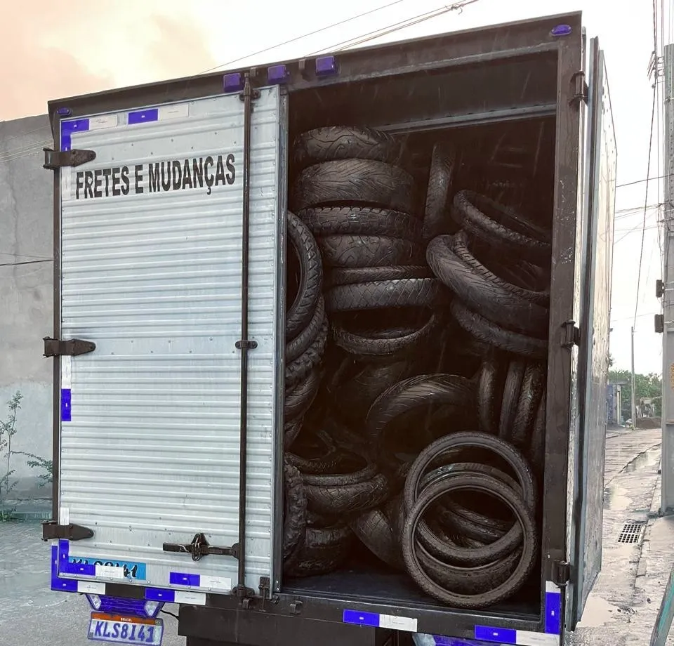 Polícia Civil recupera carga de pneus e veículo roubado em Feira de Santana