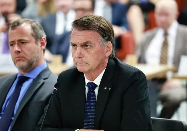 PGR ignora chantagem de Trump e pede condenação de Bolsonaro