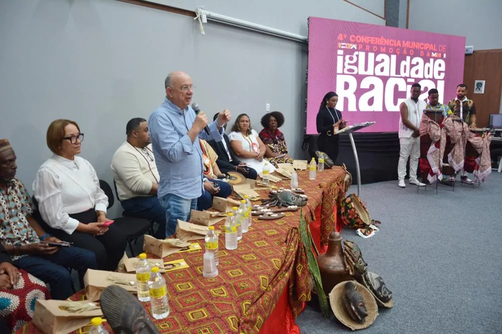 Prefeito participa da abertura da 4ª Conferência de Promoção da Igualdade Racial