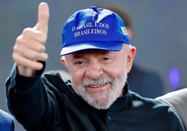 Aprovação de Lula sobe após tarifaço de Trump e atinge maior nível de 2025, diz AtlasIntel