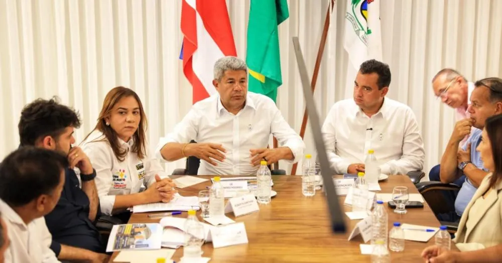 Jerônimo Rodrigues reforça investimentos na saúde da região Norte durante reunião com prefeitos em Juazeiro